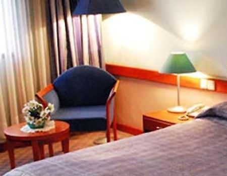 Tori Hotel Tbilisi Værelse billede