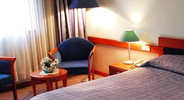 Tori Hotel Tbilisi Værelse billede